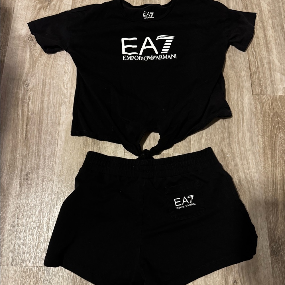 Kids Sz 10 Girls Armani Short Set